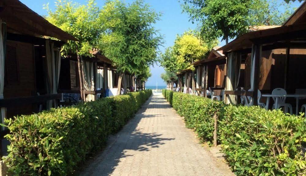 Girasole Eco Family Village 费尔莫 外观 照片