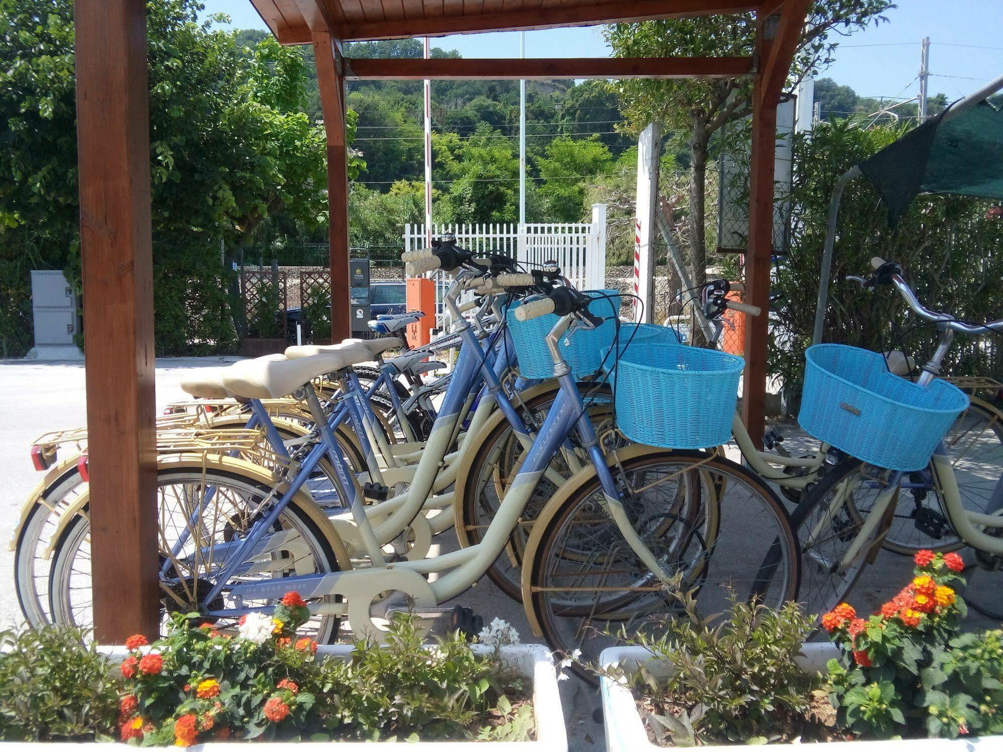 Girasole Eco Family Village 费尔莫 外观 照片